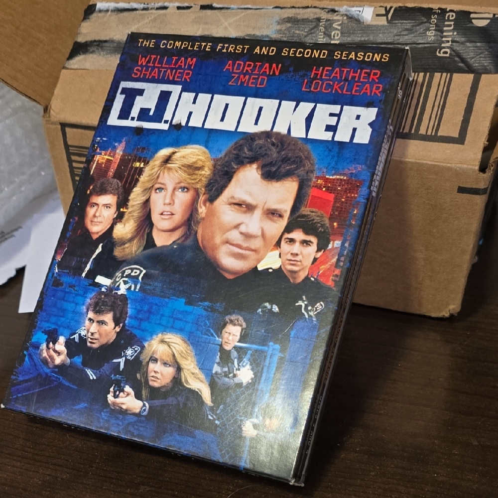 T.J. Hooker: The Complete First and Second Seasons DVD Box Set - Blue